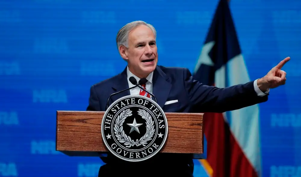 Greg Abbott firma la ley SB 2570 en Texas.