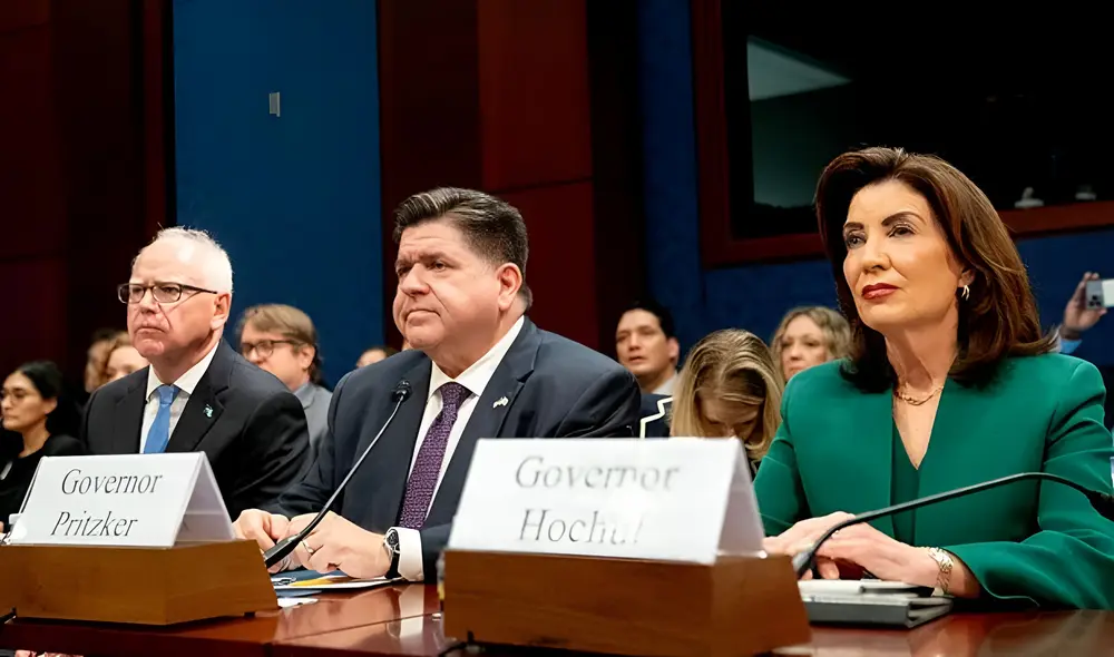 JB Pritzker, Tim Walz y Kathy Hochul enfrentarán acusaciones de proteger a inmigrantes indocumentados con antecedentes penales y de actuar como "santuarios". JB Pritzker, Tim Walz y Kathy Hochul enfrentarán acusaciones de proteger a inmigrantes indocumentados con antecedentes penales y de actuar como "santuarios".