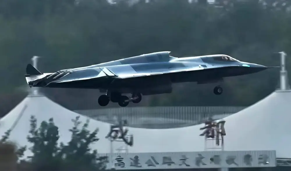 La primera imagen nítida del caza J-36 revela detalles clave de su diseño y tecnología furtiva. Foto: Weibo La primera imagen nítida del caza J-36 revela detalles clave de su diseño y tecnología furtiva. Foto: Weibo