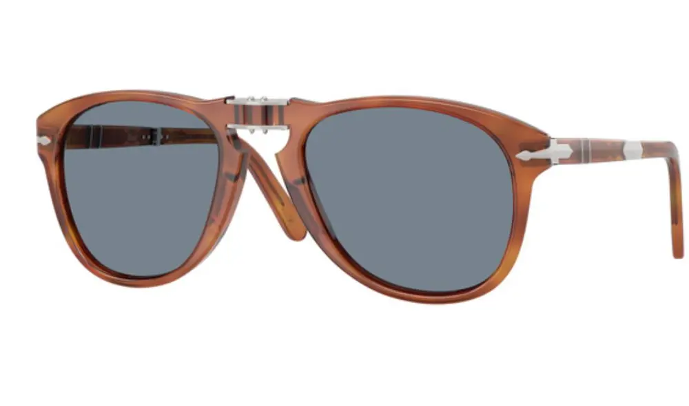 Vision Center presenta su nueva colección de lentes para hombres, donde diseño, tecnología y estilo masculino se fusionan.