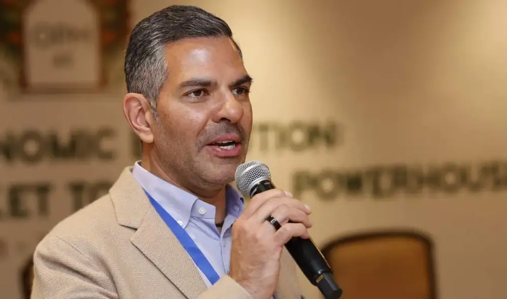 El incidente ocurrió en el Guards Polo Club de Windsor, donde Kapur, de 56 años, disfrutaba del evento. A pesar de la intervención médica, su muerte fue irreversible. Foto: Sunjaykapur