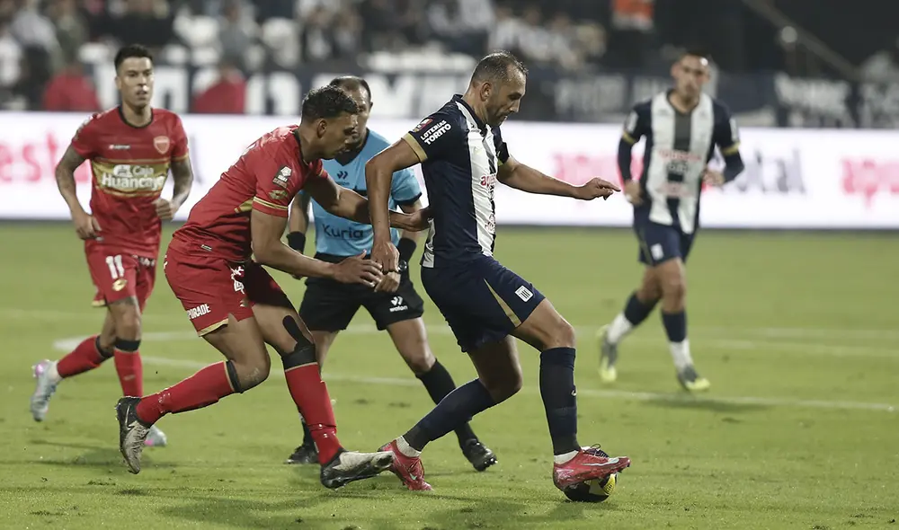 Alianza Lima debía ganarle a Sport Huancayo para volver a ser líder de la Liga 1 2025. Foto: Marco Cotrina/GLR