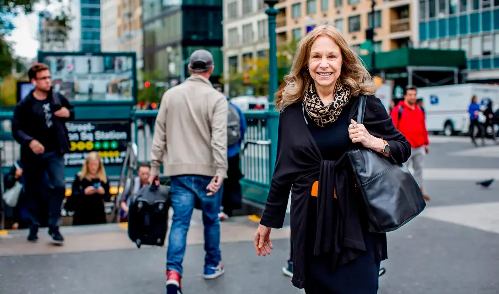 Mitzi Perdue creció usando ropa de segunda mano y estudiando en escuelas públicas. Mitzi Perdue creció usando ropa de segunda mano y estudiando en escuelas públicas.