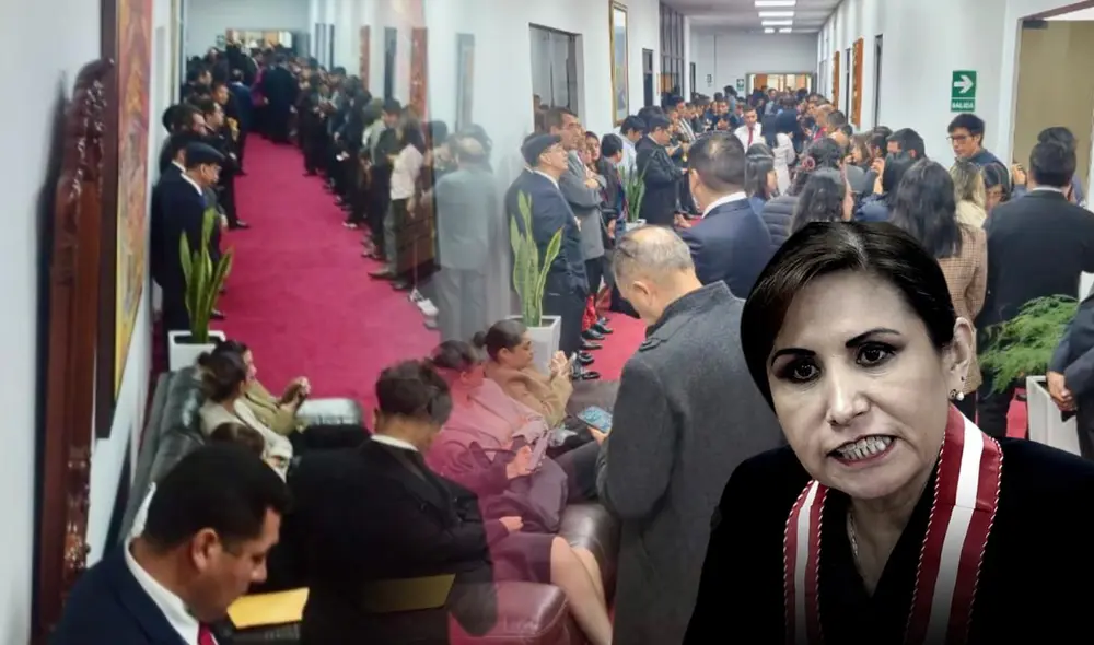 Trabajores se reunieron en el pasillo del piso 9 de la Fiscalía en apoyo a Delia Espinoza. Foto: Composición/LR