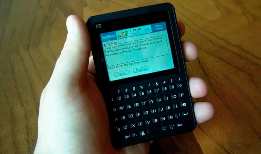 Así lucía el Twitter Peek, el 'celular' que solo servía para tuitear.