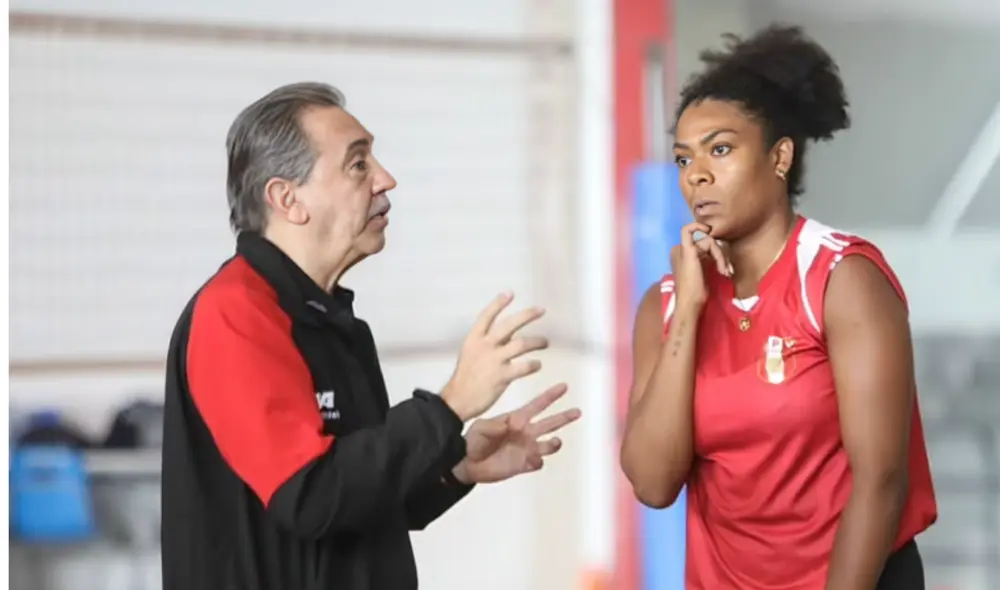 La receptora peruana se unió por una temporada al Besiktas JK. de Turquía