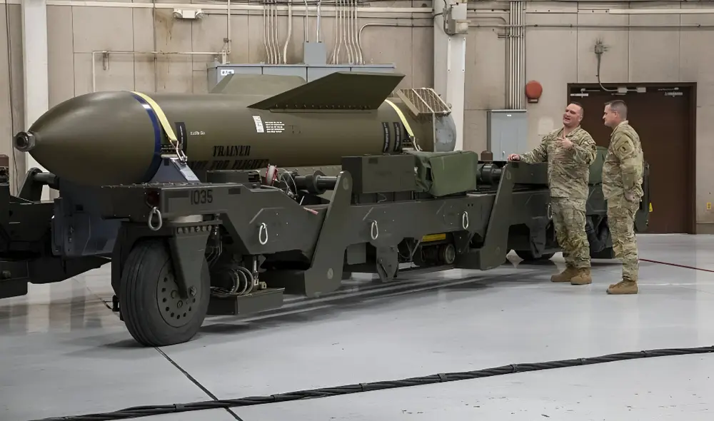 La bomba antibúnker de EE. UU. GBU-57, de 14 toneladas, es clave para destruir instalaciones nucleares subterráneas en Fordo. La bomba antibúnker de EE. UU. GBU-57, de 14 toneladas, es clave para destruir instalaciones nucleares subterráneas en Fordo.