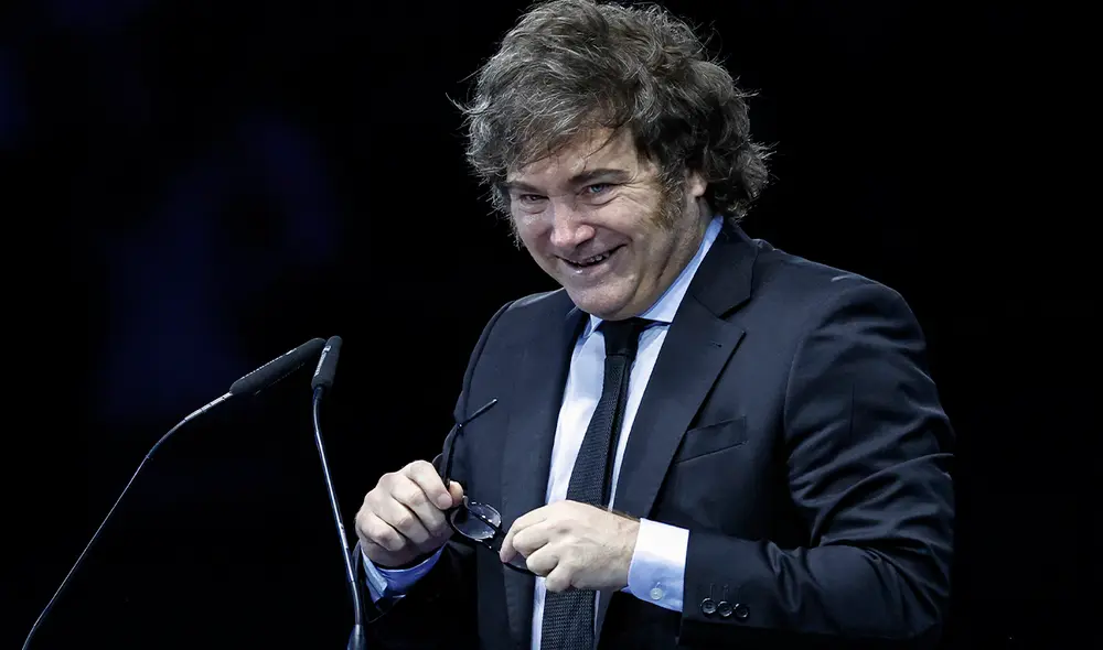 Javier Milei aprobó la ley de tenencia de armas este 18 de junio. Foto: AFP