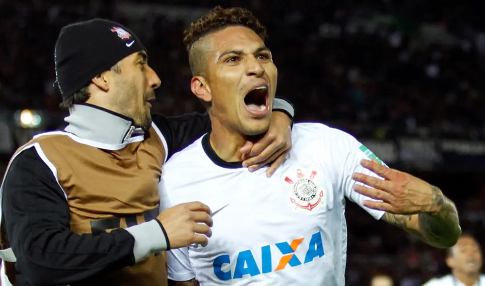 Paolo Guerrero no fue el primer peruano, ni el último, en salir campeón del Mundial de Clubes de la FIFA. Foto: AFP Paolo Guerrero no fue el primer peruano, ni el último, en salir campeón del Mundial de Clubes de la FIFA. Foto: AFP