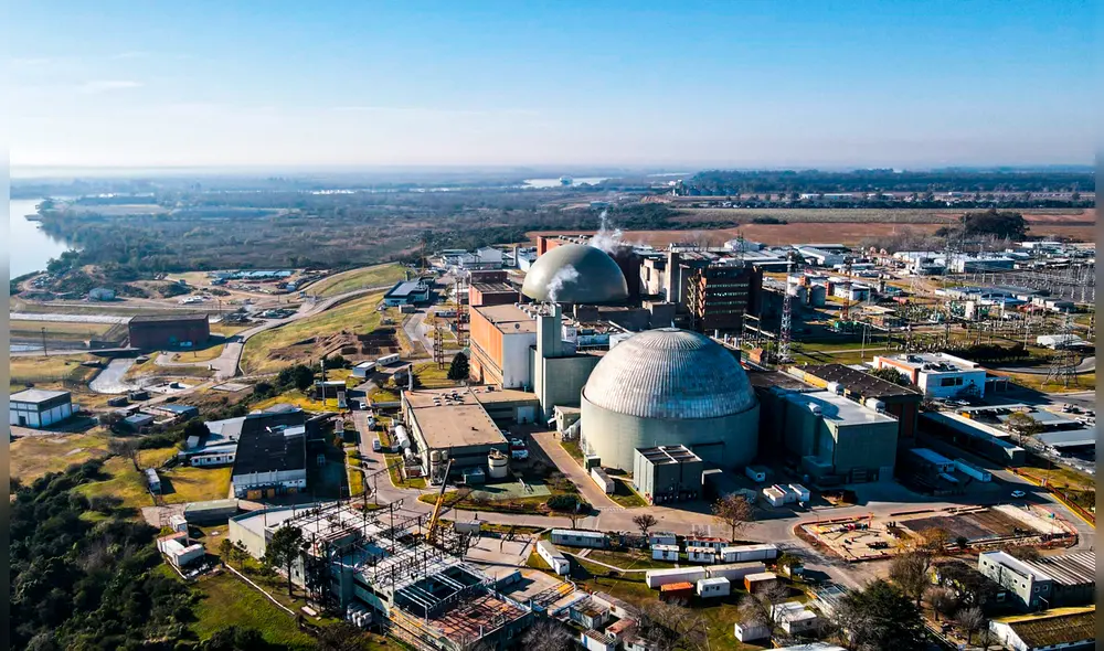 La historia del Complejo Nuclear Atucha se remonta a los albores del programa atómico argentino. Foto: Econo Journal.
