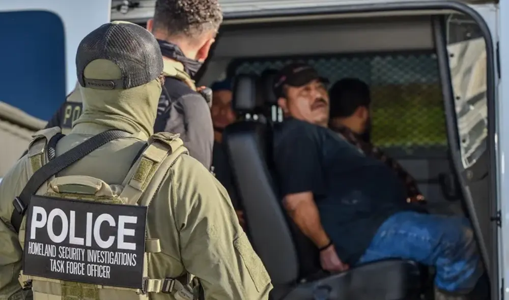 ICE detiene a padre inmigrante en su trabajo como gerente de una cafetería en Long Island.