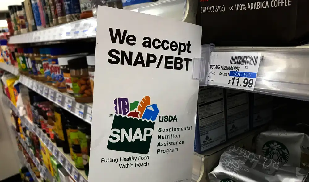 Nueva normativa en EE.UU. beneficiarios de Medicaid y SNAP