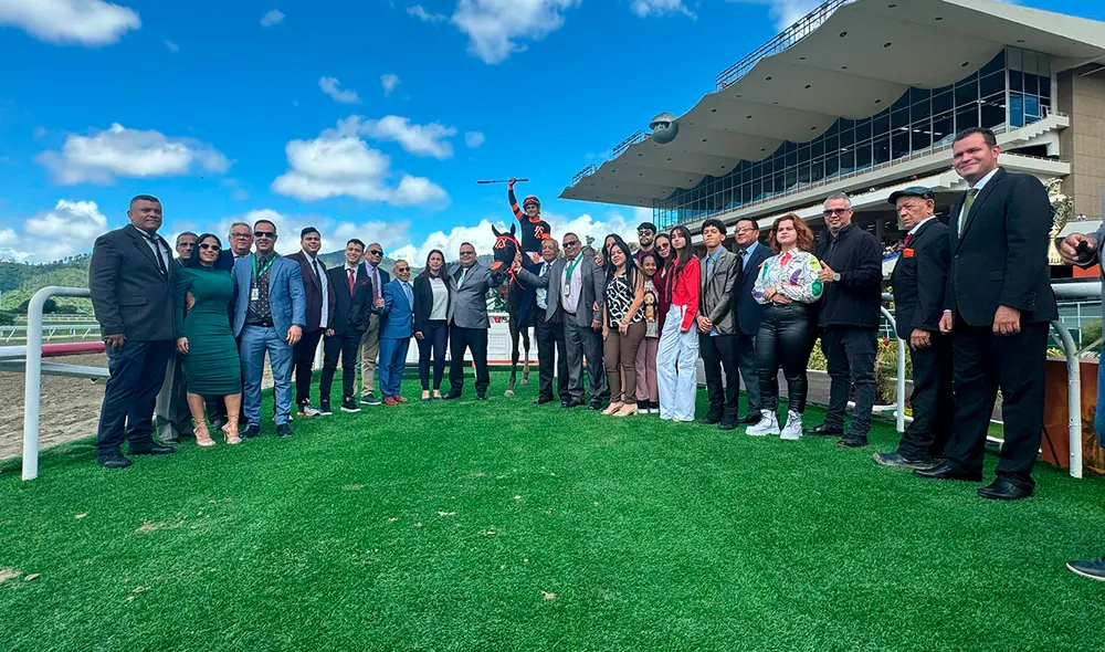 El Hipódromo La Rinconada suele alojar 11 carreras cada domingo. Foto: INH El Hipódromo La Rinconada suele alojar 11 carreras cada domingo. Foto: INH