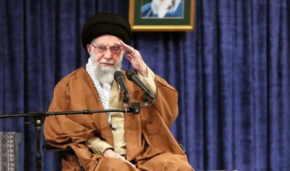 Ali Jamenei lanza advertencia a Estados Unidos tras ataque en Qatar. Foto: AFP