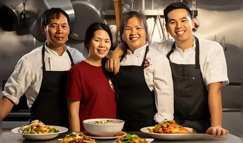 La familia Tou Liu llevó el sabor del chifa peruano hasta Miami, donde su restaurante se ha convertido en un símbolo de esfuerzo, identidad y fusión cultural. Foto: Chifa Du Kang