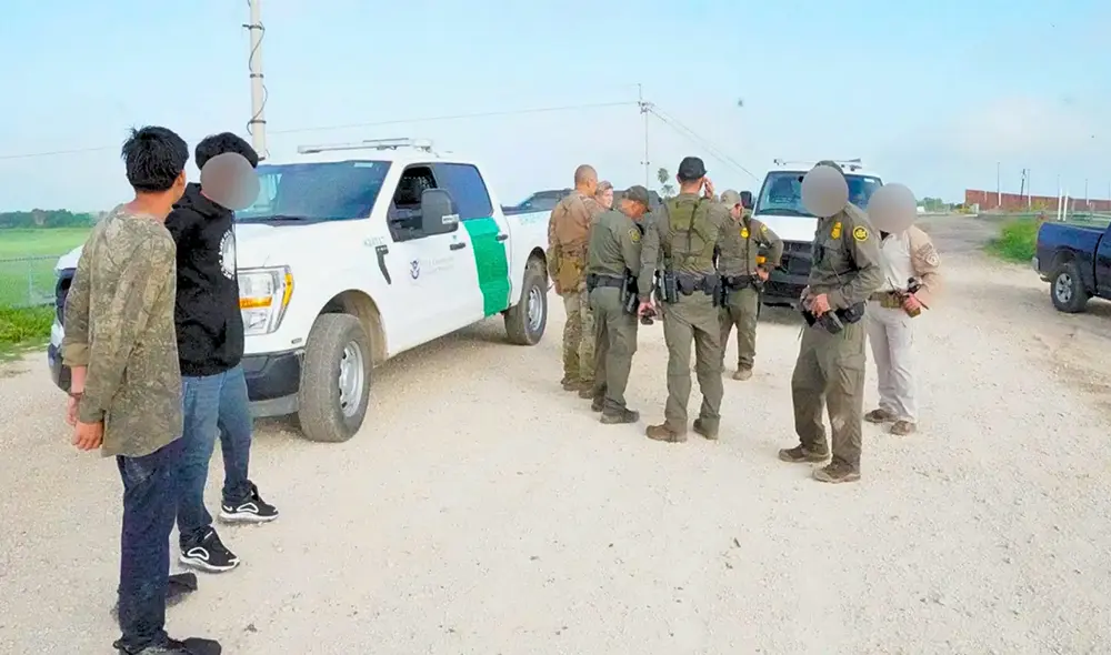 Dos adolescentes son acusados de traficar con inmigrantes en la frontera de EE.UU.