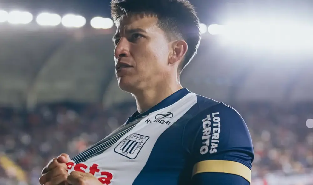 Fernando Gaibor celebra su tanto de penal.