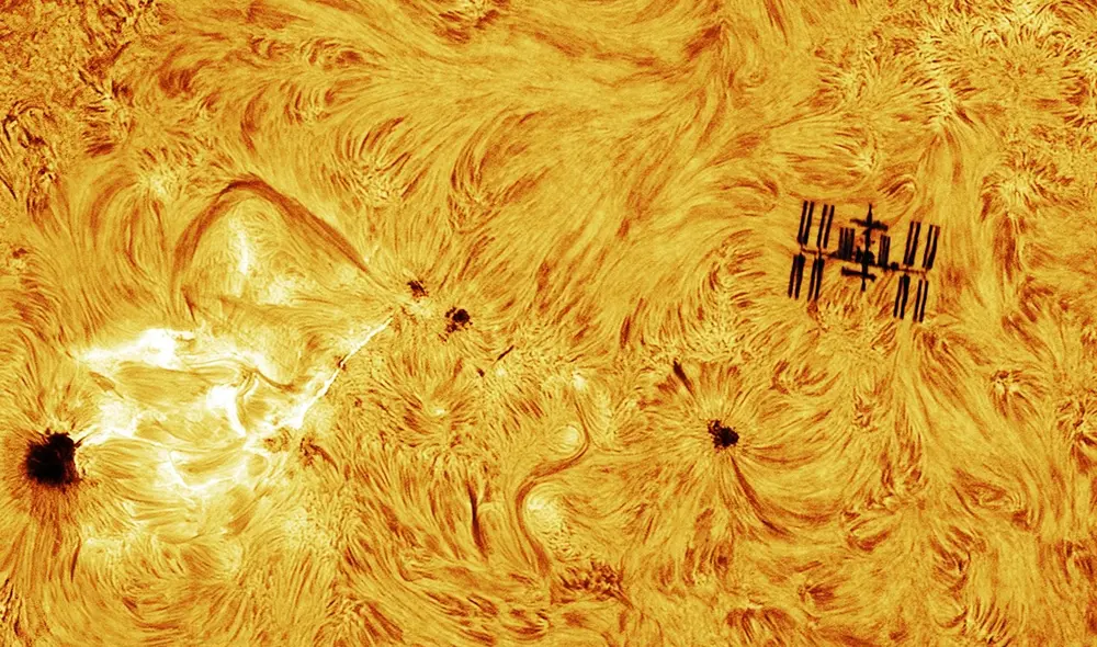Una llamarada solar y la Estación Espacial Internacional fue capturada en una sola toma. Foto: Andrew McCarthy