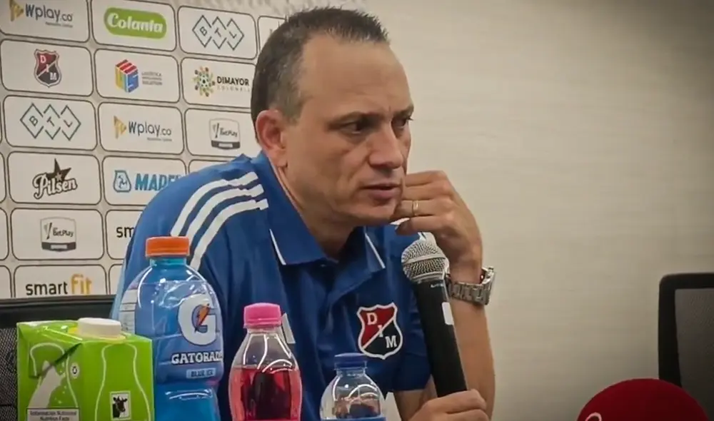 Alejandro Restrepo solo dirigió en el extranjero a Alianza Lima. Foto: captura de Twitter/Nación Paisa Alejandro Restrepo solo dirigió en el extranjero a Alianza Lima. Foto: captura de Twitter/Nación Paisa