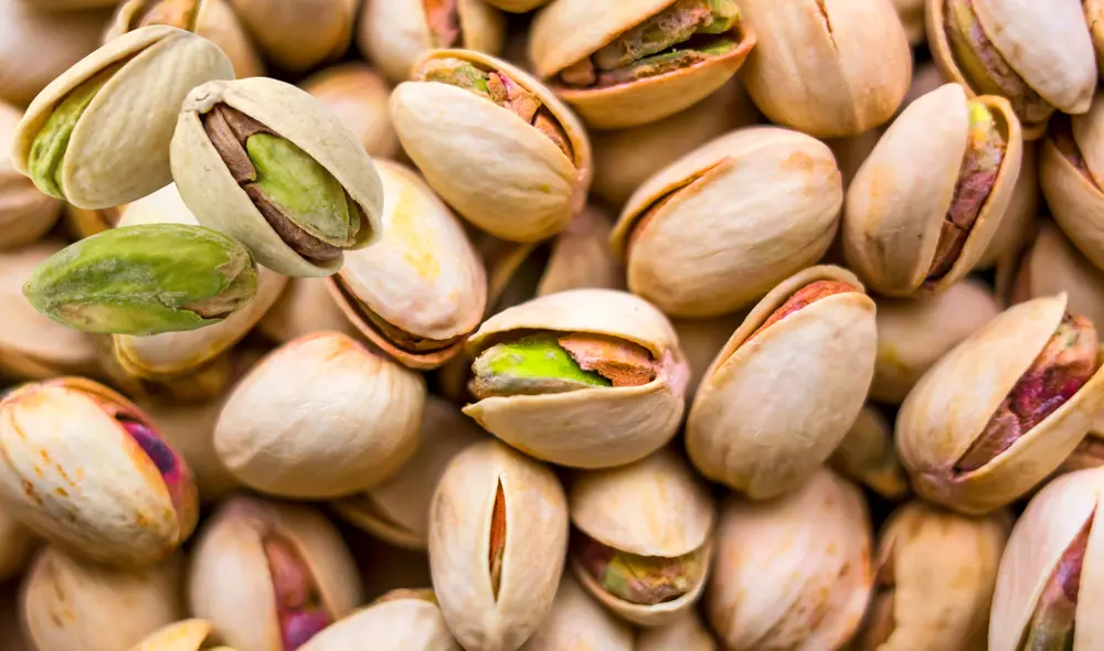 Las cáscaras de pistacho pueden tener múltiples usos en el hogar. Foto: Composición LR Las cáscaras de pistacho pueden tener múltiples usos en el hogar. Foto: Composición LR