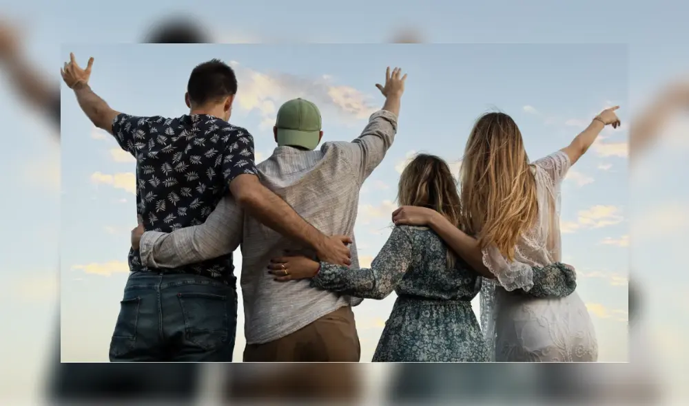 El Día del Amigo en Perú, celebrado el primer sábado de julio. El Día del Amigo en Perú, celebrado el primer sábado de julio.