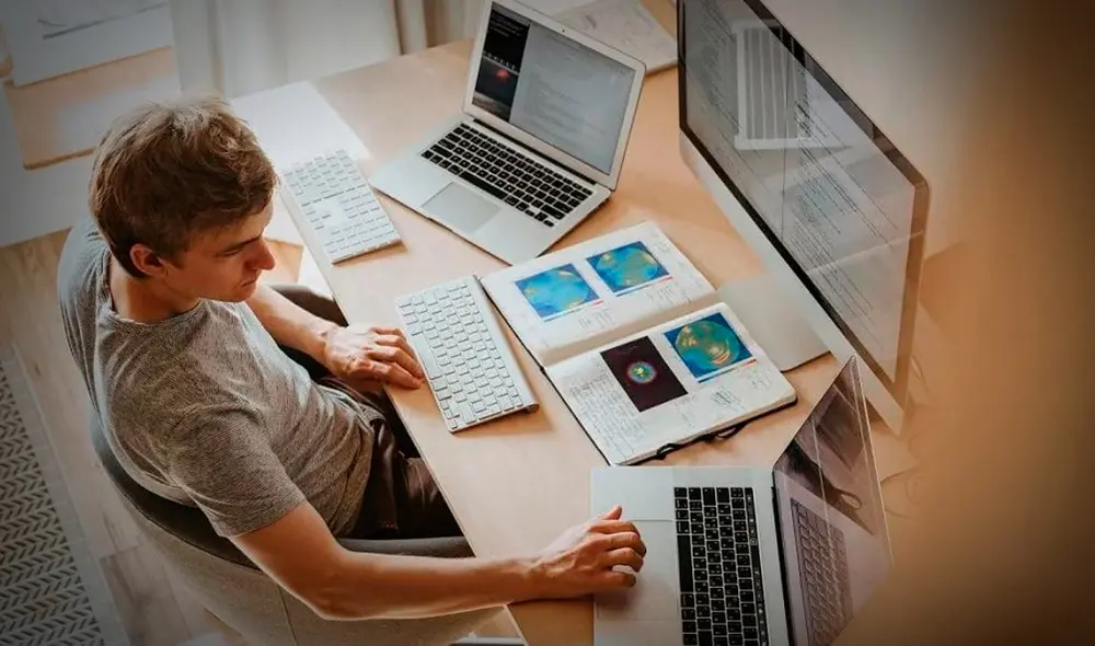 ¿Te obligan a volver a la oficina? El Estatuto de los Trabajadores de España confirma que la empresa debe cubrir todos los gastos extra derivados del cambioFoto: Freepik ¿Te obligan a volver a la oficina? El Estatuto de los Trabajadores de España confirma que la empresa debe cubrir todos los gastos extra derivados del cambioFoto: Freepik