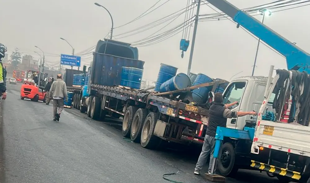 Trailer con monedas del BCR se incendia en Puente Huánuco
