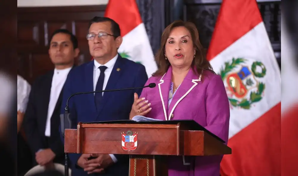Dina Boluarte se aumentó el sueldo. Un sector del Congreso le pide que rinda cuentas. Foto: Presidencia Dina Boluarte se aumentó el sueldo. Un sector del Congreso le pide que rinda cuentas. Foto: Presidencia