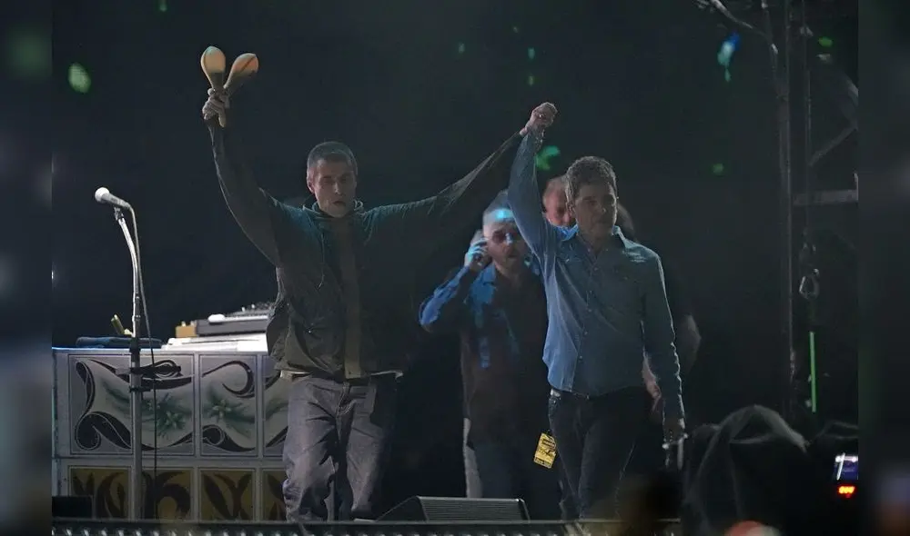 Los Gallagher en su primer concierto tras 16 años.