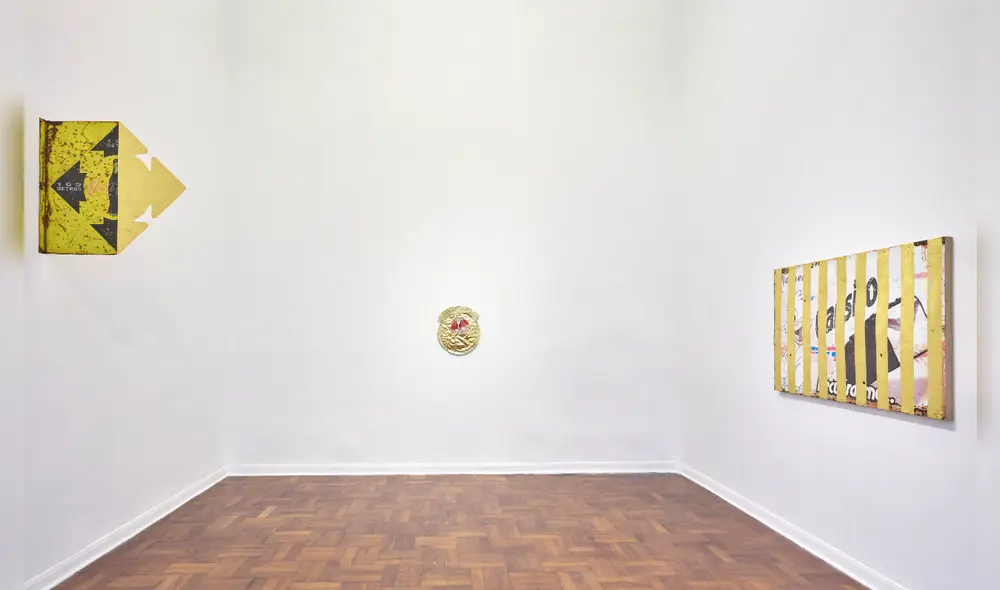 El oro es uno de los elementos constantes en el trabajo de Darío Escobar y no como símbolo de lujo. Imagen: Difusión. El oro es uno de los elementos constantes en el trabajo de Darío Escobar y no como símbolo de lujo. Imagen: Difusión.