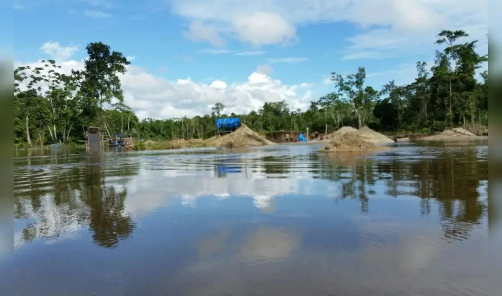 La minería ilegal avanza de manera incontrolable sobre el río Santiago, en Amazonas.