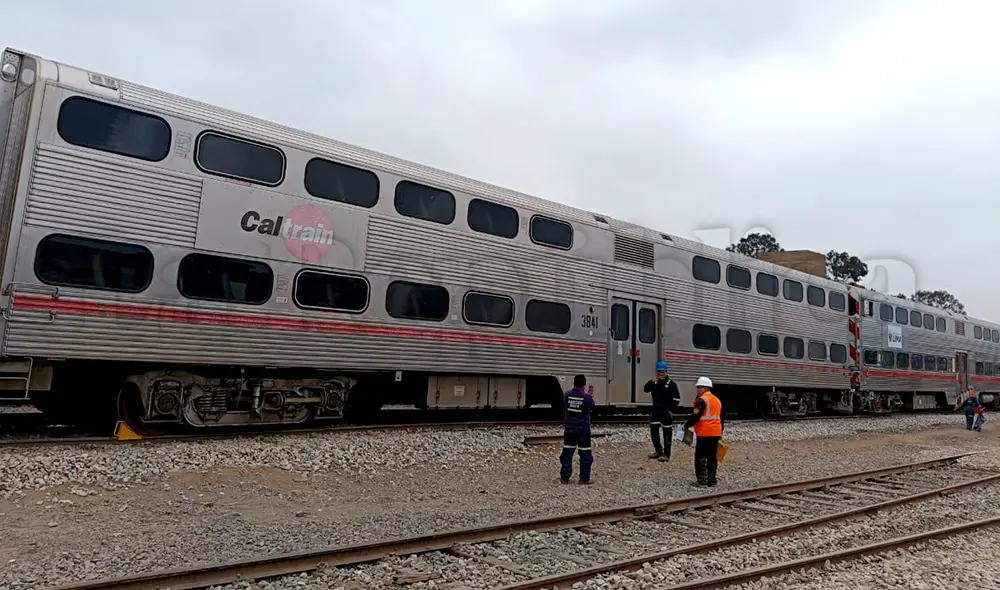 Los vagones y locomotoras del tren donado por Caltrain están almacenados en la estación Monserrate. Foto: La República