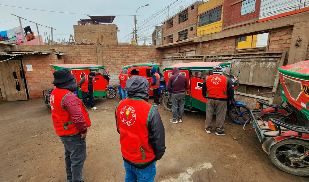 Los mototaxistas continúan recibiendo amenazas directamente a sus números de WhatsApp pese a pagar el cupo exigido por la banda criminal. Foto: Francisco Erazo Los mototaxistas continúan recibiendo amenazas directamente a sus números de WhatsApp pese a pagar el cupo exigido por la banda criminal. Foto: Francisco Erazo