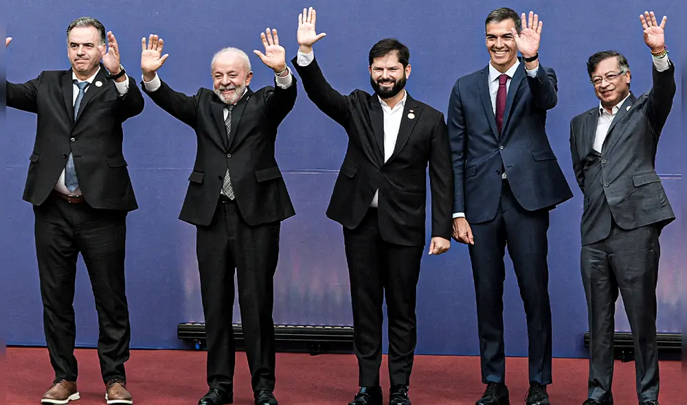 Entre los asistentes figuran Luiz Inácio Lula da Silva, Gustavo Petro, Pedro Sánchez y Yamandú Orsi. Foto: AFP.