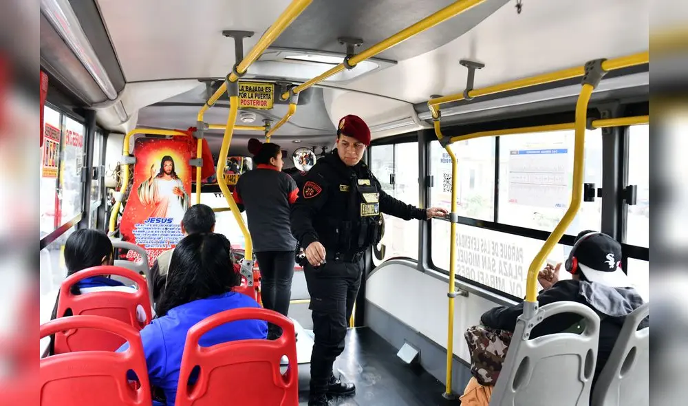 Agentes de Los Halcones brindan seguridad a 11 empresas de transporte público Agentes de Los Halcones brindan seguridad a 11 empresas de transporte público