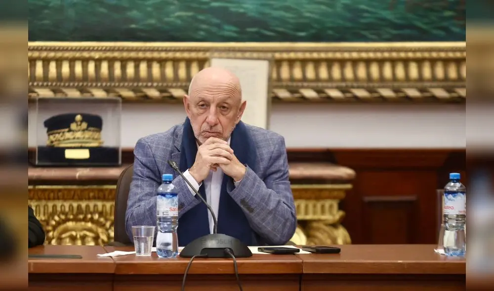 A la espera. Cueto ya tiene el respaldo de Honor y Democracia, Renovación Popular y Podemos.