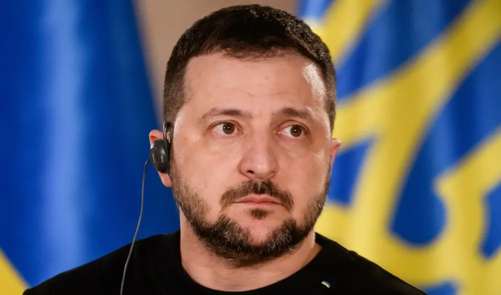 Manifestantes en Kiev exigen a Zelenski vetar la ley que limita la autonomía de NABU. Foto: AFP