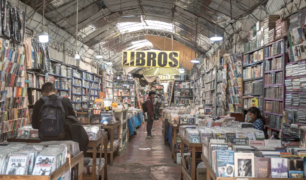 El jirón Quilca es un lugar emblemático con librerías que ofrecen libros a precios accesibles. Foto: John Reyes / La República El jirón Quilca es un lugar emblemático con librerías que ofrecen libros a precios accesibles. Foto: John Reyes / La República