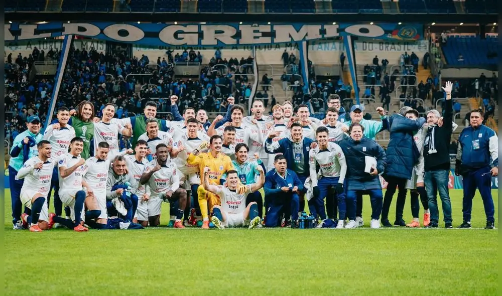 La eliminación de Grêmio ante Alianza Lima desató una ola de críticas en la prensa brasileña