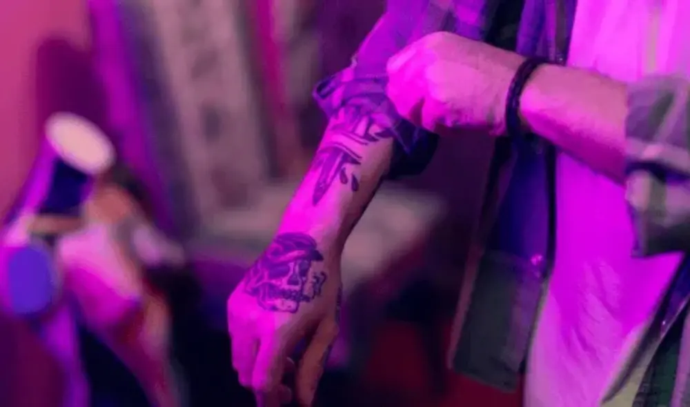 Tatuaje reacciona al GHB incluso en bebidas como café, soju o cerveza. Foto: Freepik Tatuaje reacciona al GHB incluso en bebidas como café, soju o cerveza. Foto: Freepik