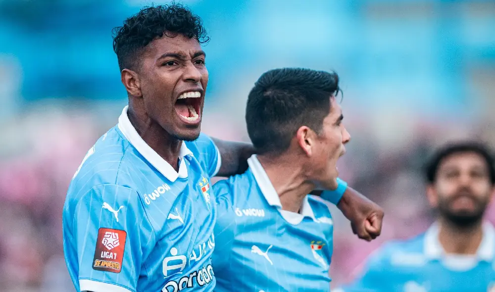 Miguel Araujo e Irven Ávila celebran el triunfo.