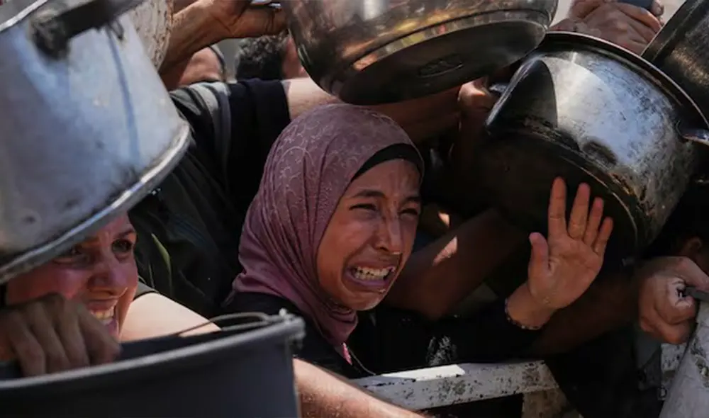 La ayuda humanitaria de Israel se da luego de ser criticado por más de 100 agencias, advirtieran que la hambruna masiva se expandía. Foto: AFP