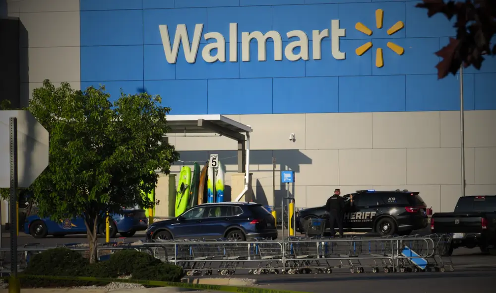 Bradford Gille habría apuñalado a 11 personas en Walmart y podría ser investigado por terrorismo. Bradford Gille habría apuñalado a 11 personas en Walmart y podría ser investigado por terrorismo.