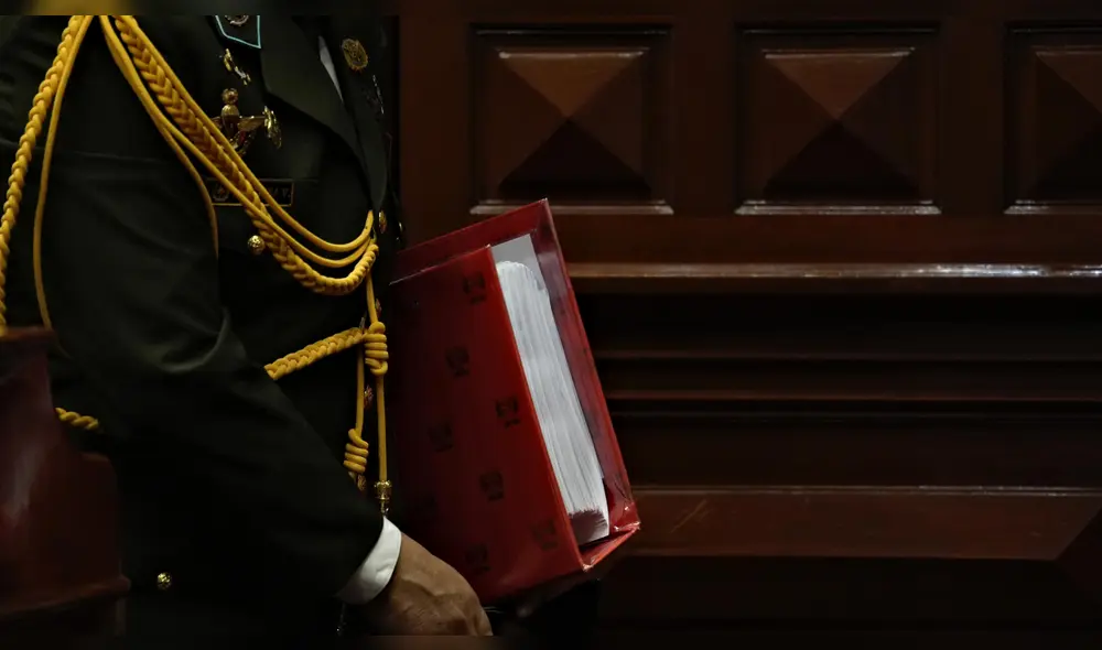 Captan extenso texto del discurso de Dina Boluarte. Foto: John Reyes / URPI - LR Captan extenso texto del discurso de Dina Boluarte. Foto: John Reyes / URPI - LR