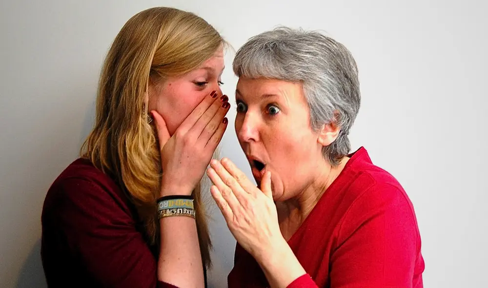 Contar chismes puede resultar beneficioso para la salud, según estudio en Italia. Contar chismes puede resultar beneficioso para la salud, según estudio en Italia.