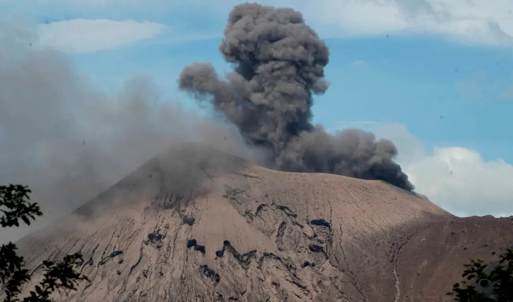 La erupción volcánica en Telica no genero daños materiales, ni humanos pero las autoridades piden a los residentes resguardarse en casa. Foto: Difusión