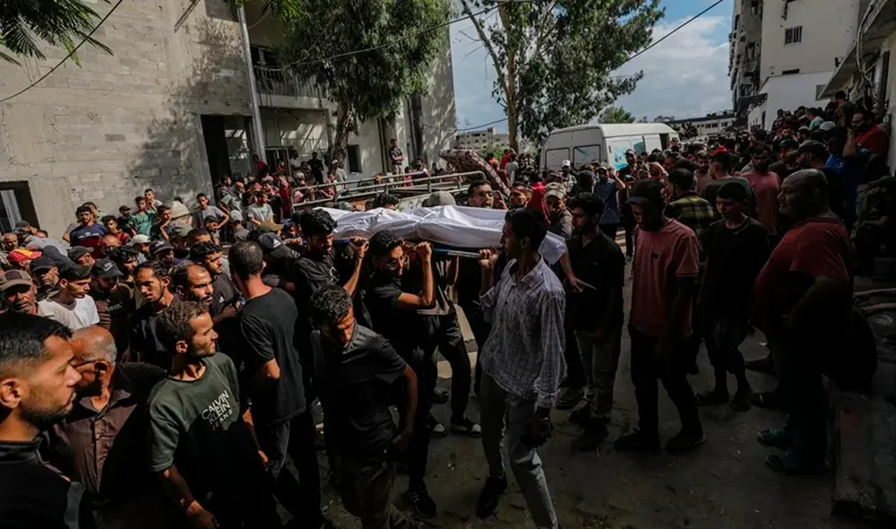 Decenas de personas murieron en Gaza mientras buscaban recibir ayuda humanitaria. Decenas de personas murieron en Gaza mientras buscaban recibir ayuda humanitaria.