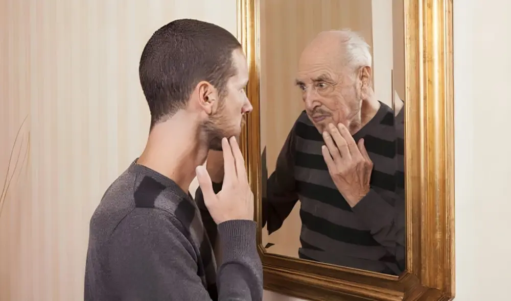 El envejecimiento acelera tras los 50, pero comienza antes en algunos órganos. Foto: Ekselia