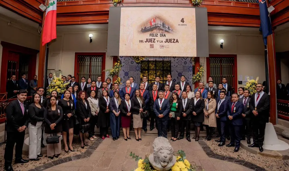 La ceremonia culminó con el reconocimiento a los finalistas del concurso y una proyección de videos resaltando la labor judicial. Fuente: Difusión. La ceremonia culminó con el reconocimiento a los finalistas del concurso y una proyección de videos resaltando la labor judicial. Fuente: Difusión.