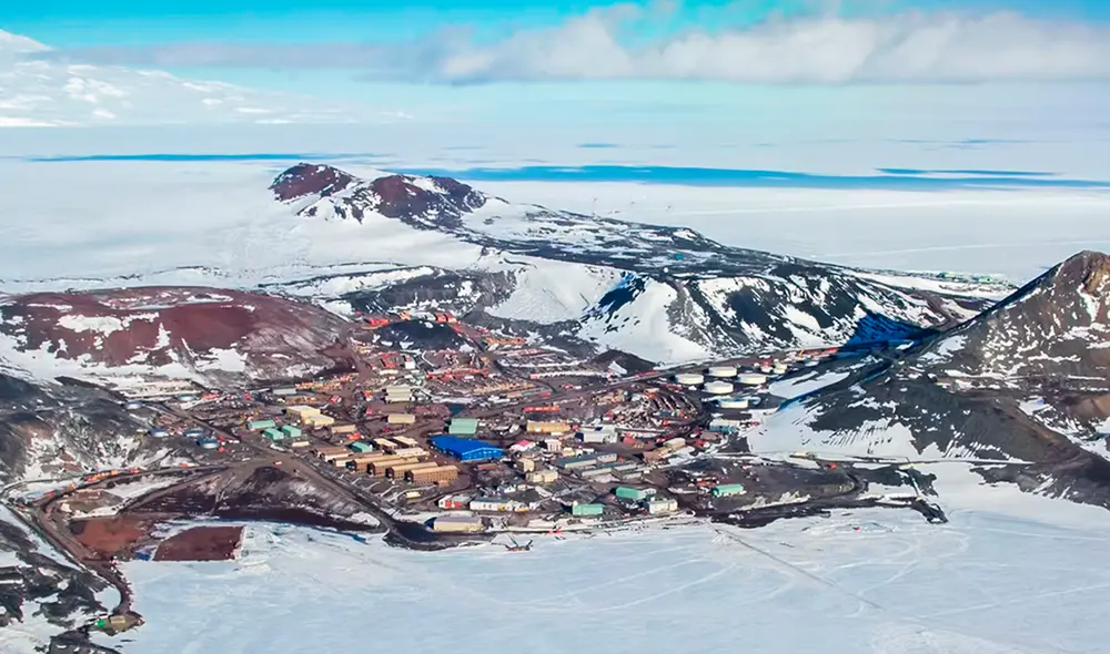 Bajo el hielo de la Antártida se esconde un paisaje que ha permanecido intacto durante millones de años. Foto: McMurdo Station Bajo el hielo de la Antártida se esconde un paisaje que ha permanecido intacto durante millones de años. Foto: McMurdo Station